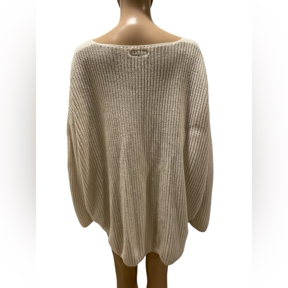 Urban Outfitters Cream Sweater size S - Picture 3 of 3